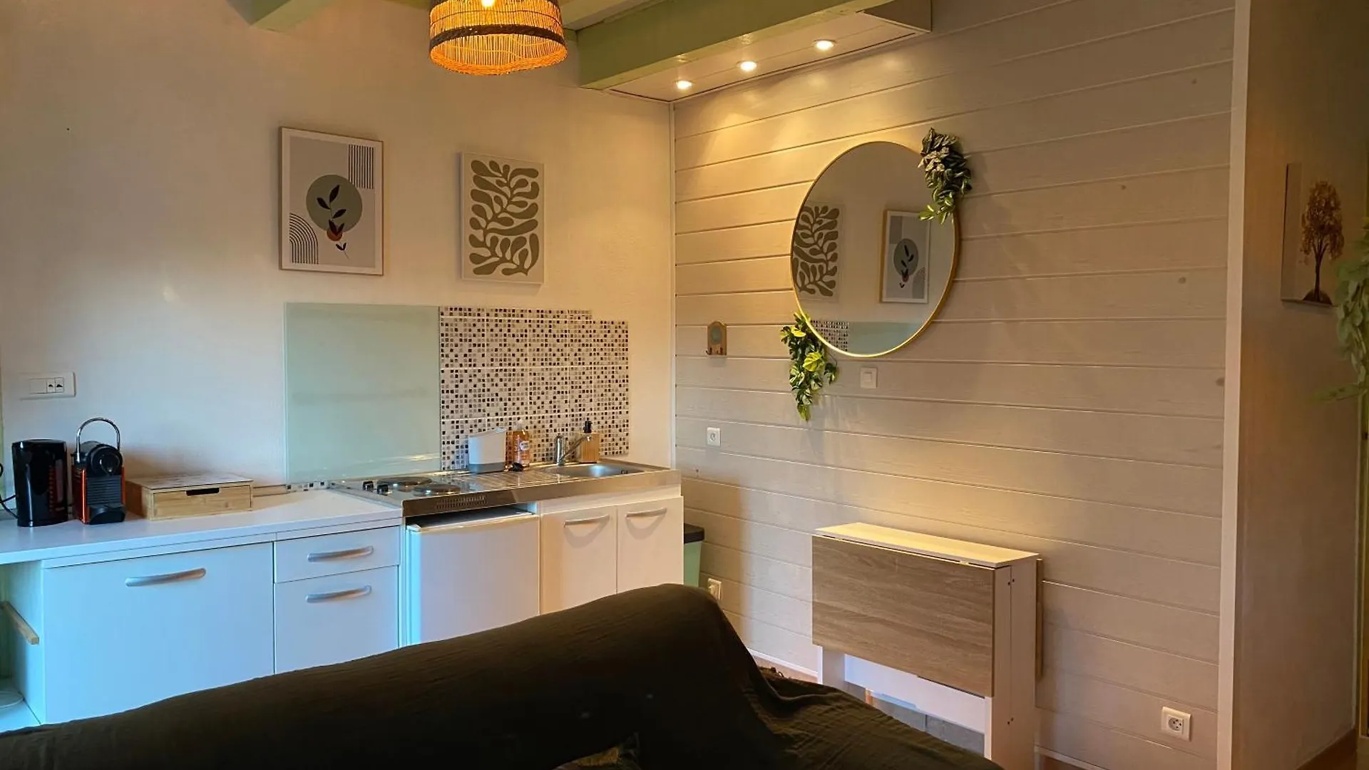Apartment Studio Calme Proche Aix & Mer Gardanne